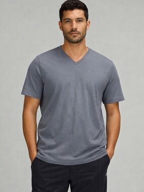 Lululemon Athletica Men's Fundamental V Tee Size 2XL Gray